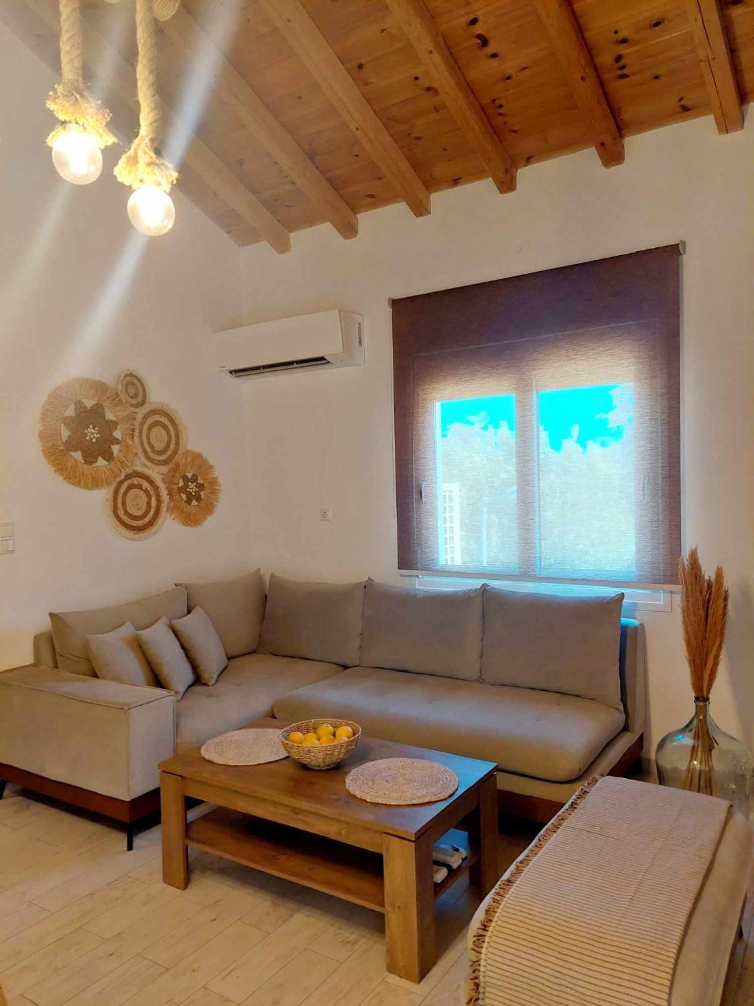 Maya Apartments, Modern And Convenient Apartments With Private Parking Skiathos-stad Buitenkant foto