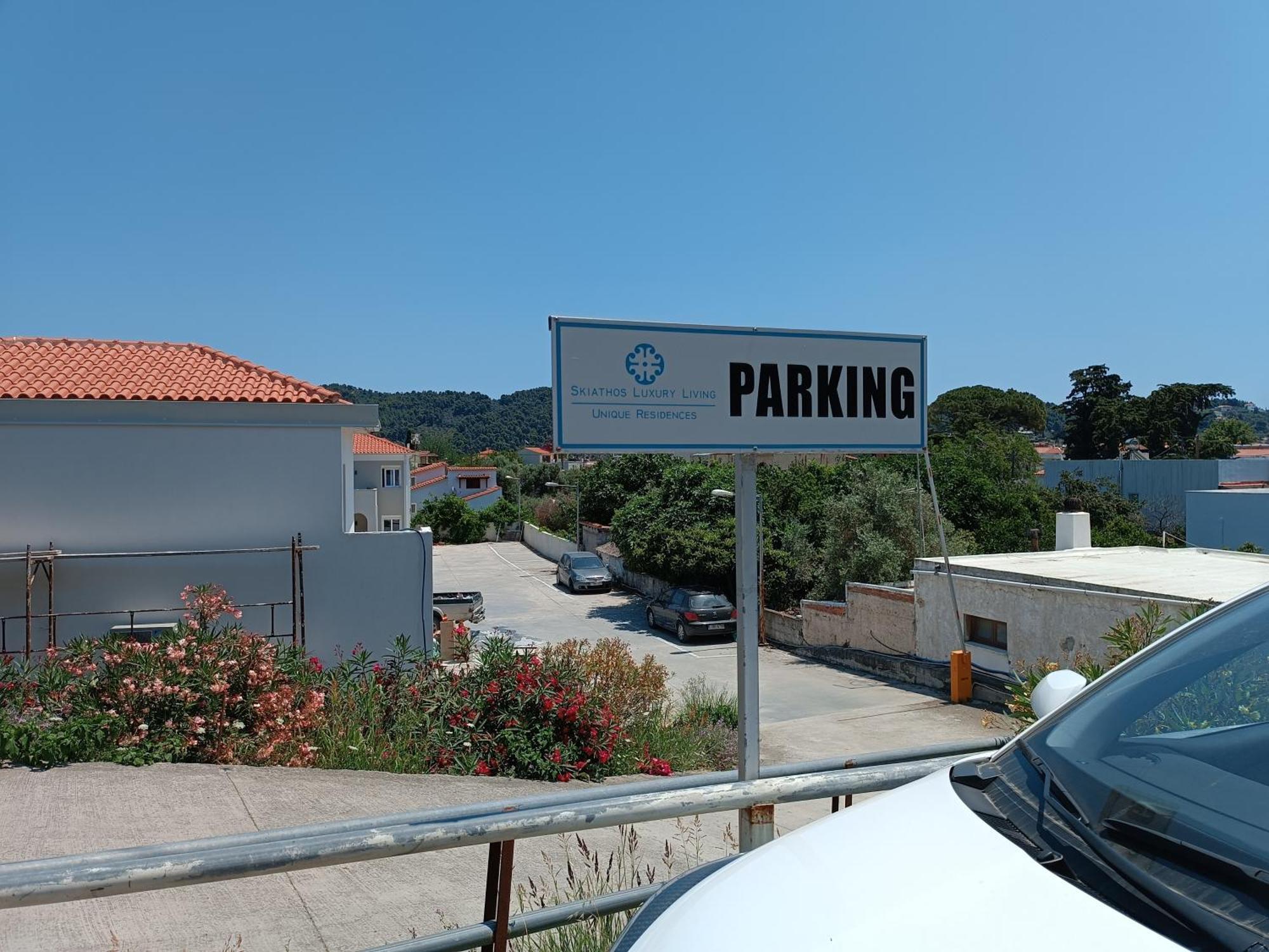 Maya Apartments, Modern And Convenient Apartments With Private Parking Skiathos-stad Buitenkant foto